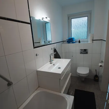 Apartment Modern House Half - Near Hamburg Airport *