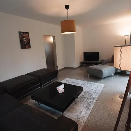 Modern House Half - Near Hamburg Airport Apartamento *