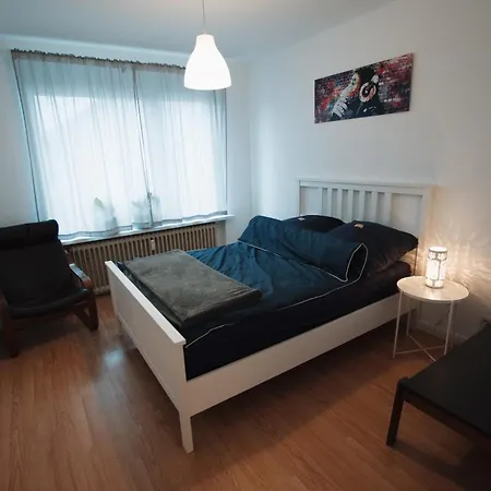 Modern House Half - Near Hamburg Airport *